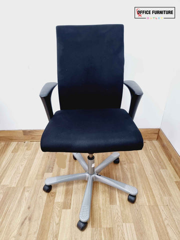Hag H04 Credo Office Swivel Chair (SC55)