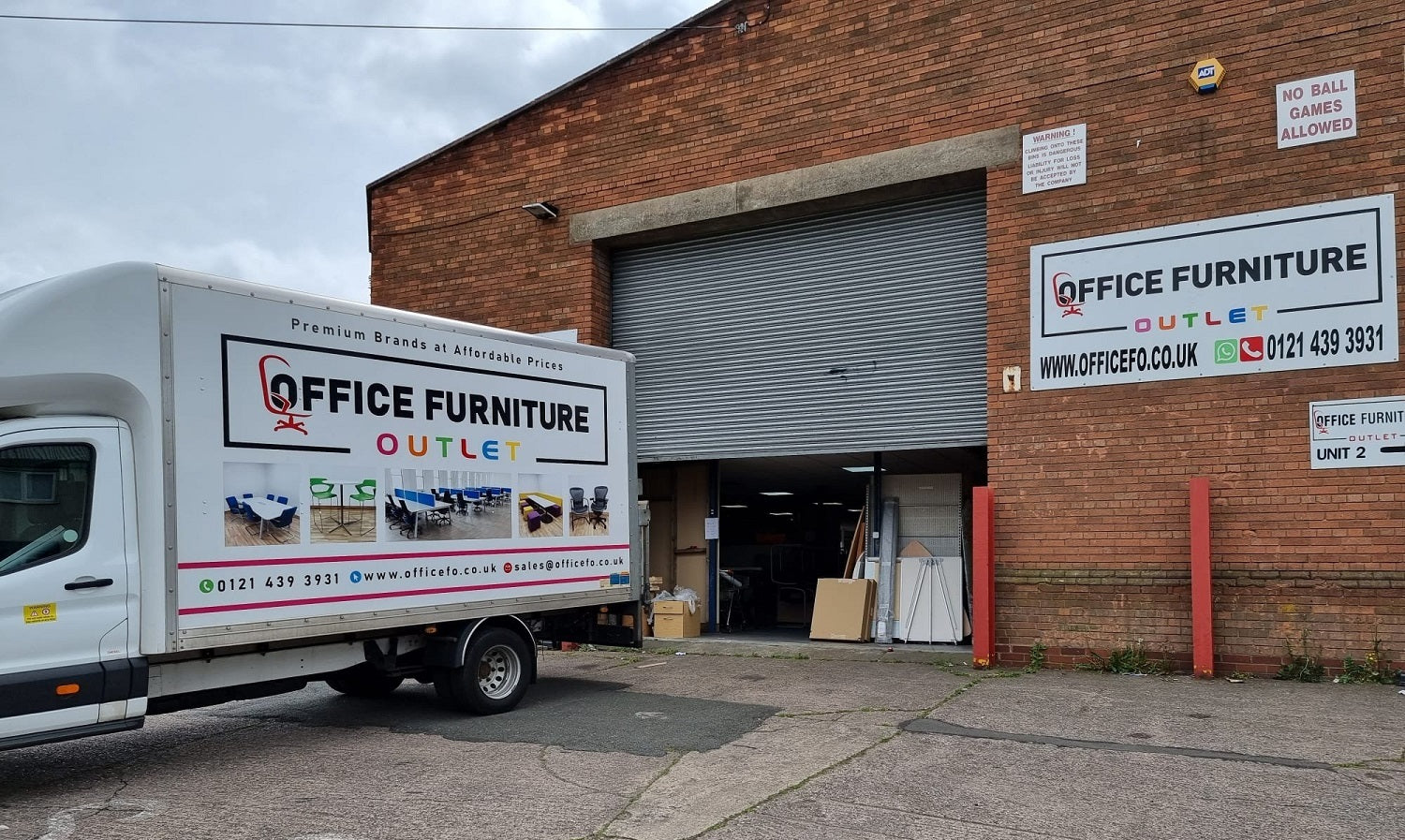 Office Furniture Outlet Showroom