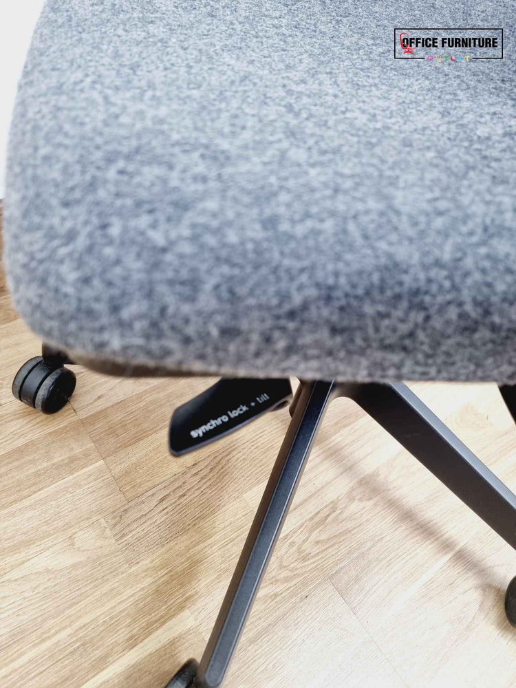 Soft Grey Senator Dash Swivel Chair (SC94)