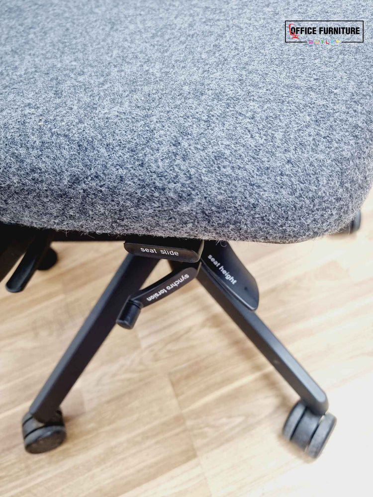 Soft Grey Senator Dash Swivel Chair (SC94)