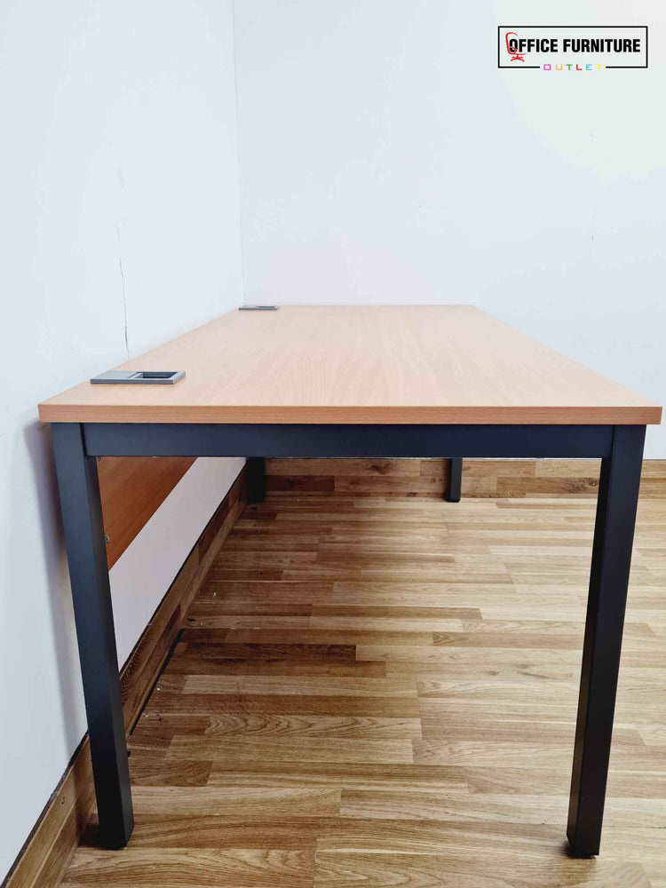 Straight Beech Desk (160cm X 80cm)