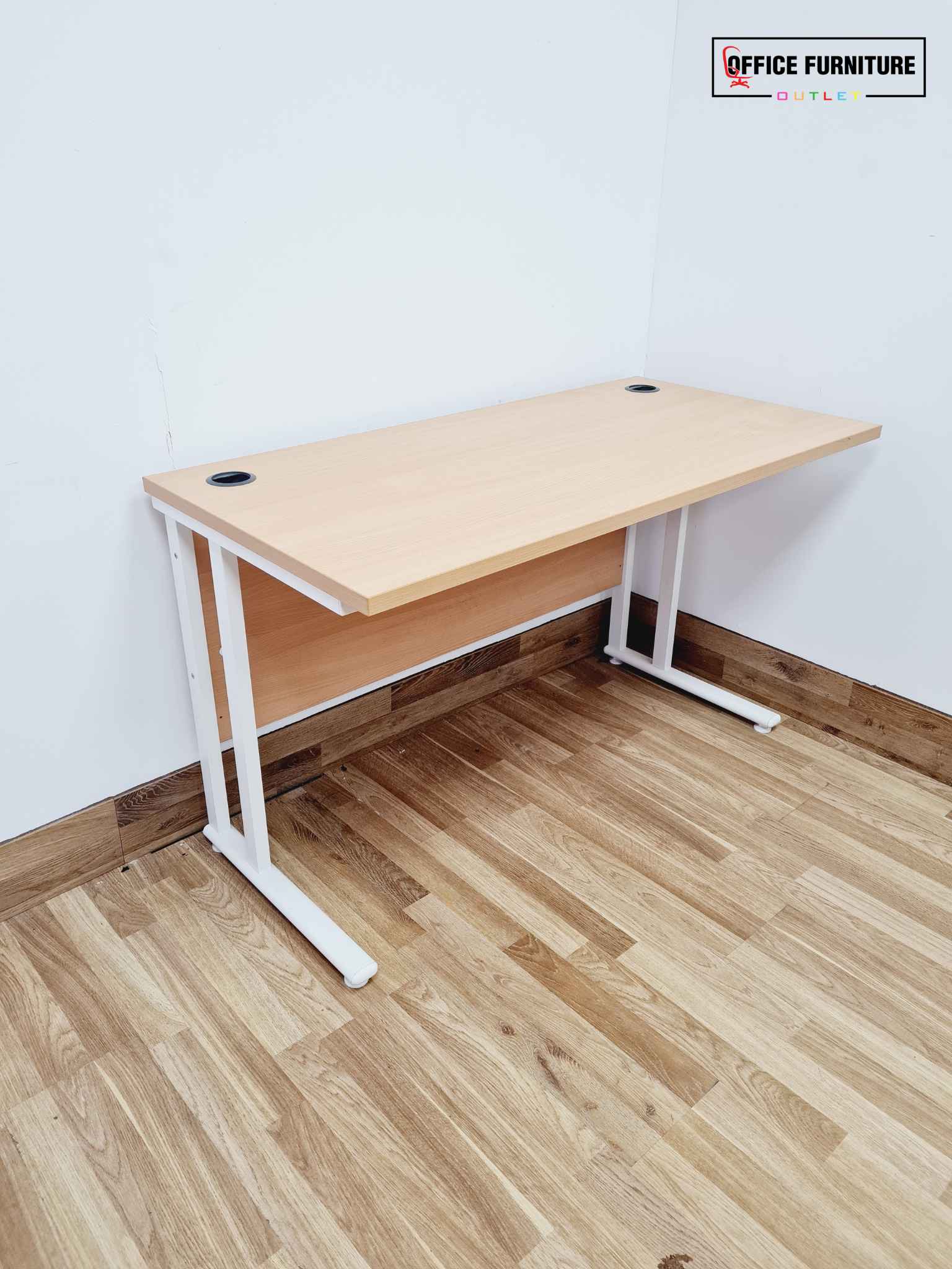 Straight Beech Desk (120cm X 60cm)