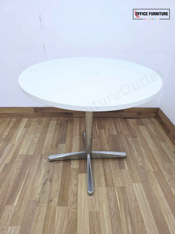 80cm White Round Meeting Table with Chrome Base & Central Cable Port (RT05)
