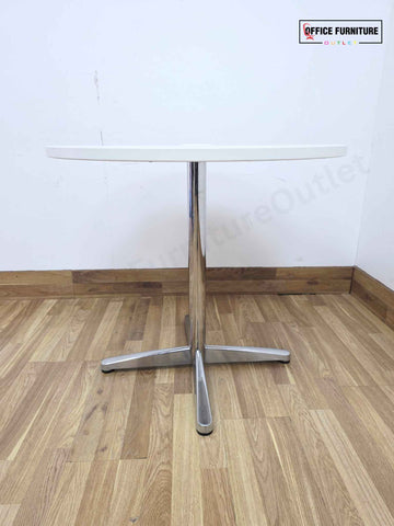 80cm White Round Meeting Table with Chrome Base & Central Cable Port (RT05)