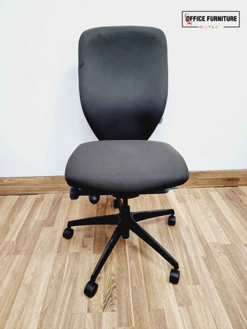 Boss Design Armless Lily Swivel Chair (SC22)