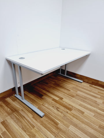 Brand New Straight White Office Desk (140cm X 80cm)