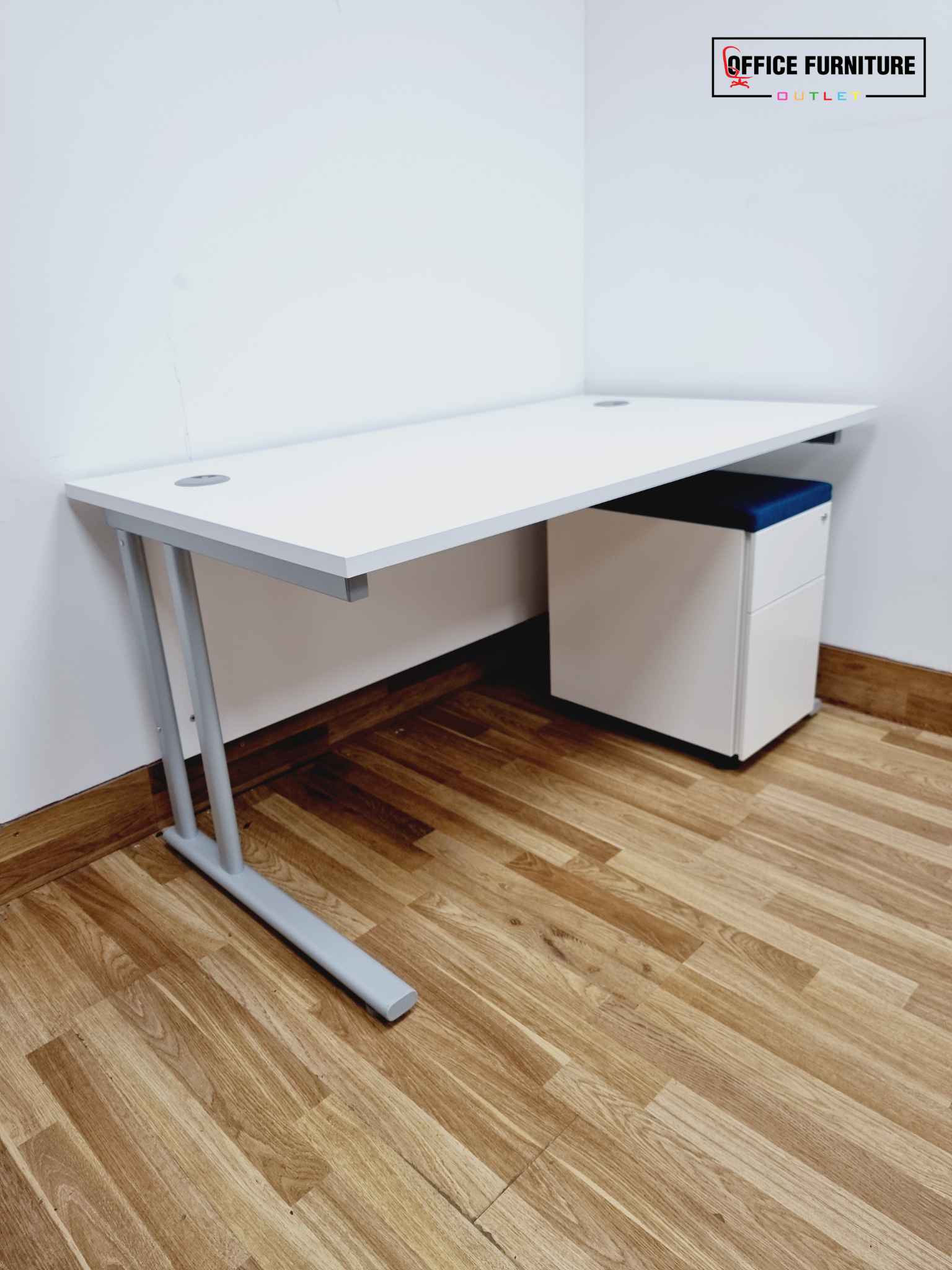 Brand New Straight White Office Desk & Pedestal (140cm X 80cm)