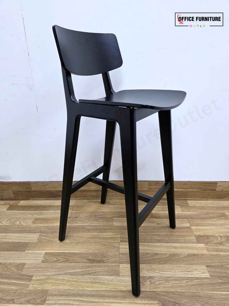 Frovi Scandi Bar Stools with Tall Black Round Table