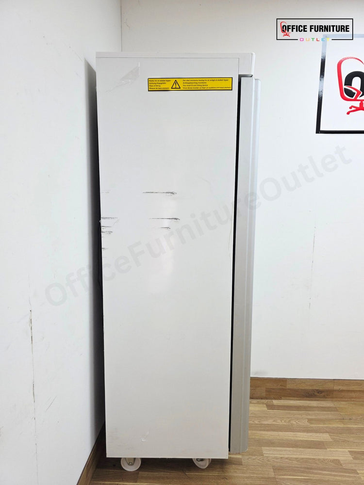 GRAM Glass Drinks Display Fridge - Upright Commercial Refrigerator (FR01)