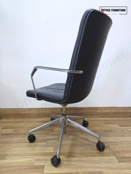 Gresham iMedia Collaboration Table & 5 Orangebox Calder Chairs