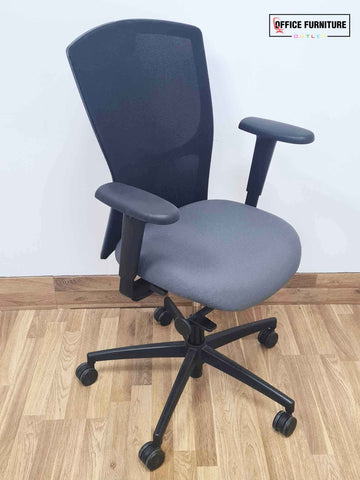 Kinnarps Drabert Task Chair - Black Back (SC37)
