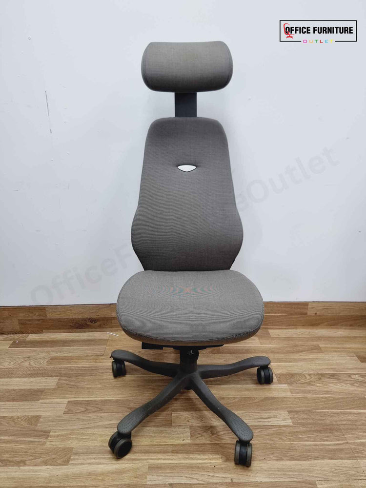 Kinnarps Ergonomic Office Chair with Headrest