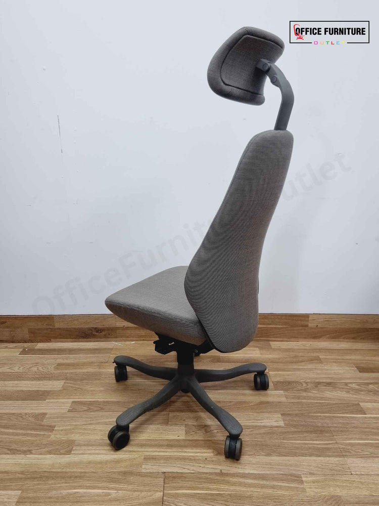 Kinnarps Ergonomic Office Chair with Headrest