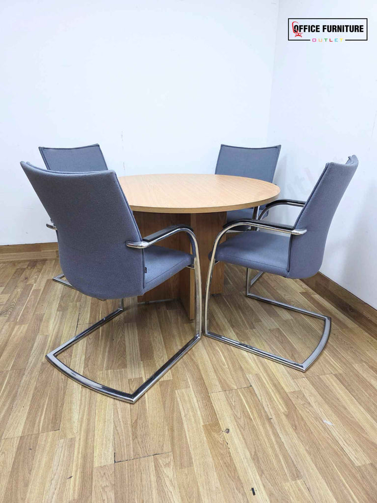 Round Oak Meeting Table with Four Klöber Chairs