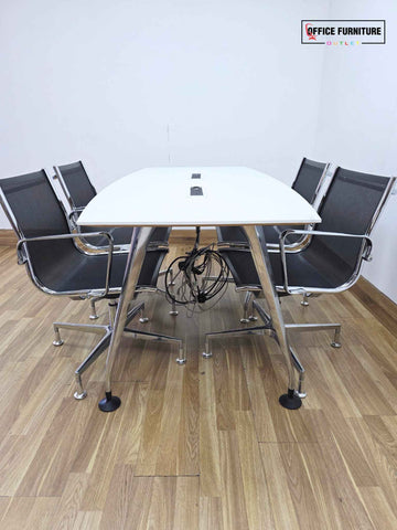 Steelcase Meeting Table with 4 Black Mesh Chairs