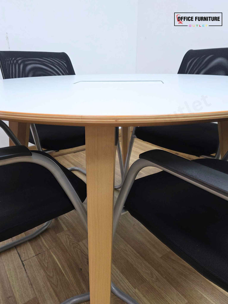 Steelcase Round Meeting Table with 4 Sedus Cantilever Chairs