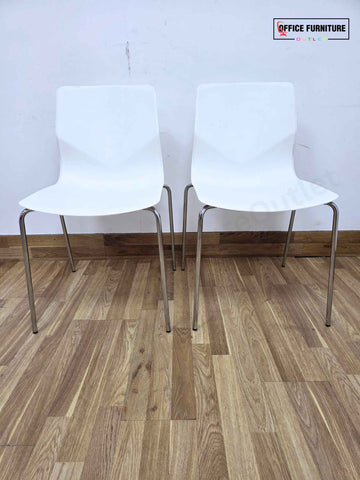 Strand+Hvass Four Design Stackable White Chairs – Set of 2