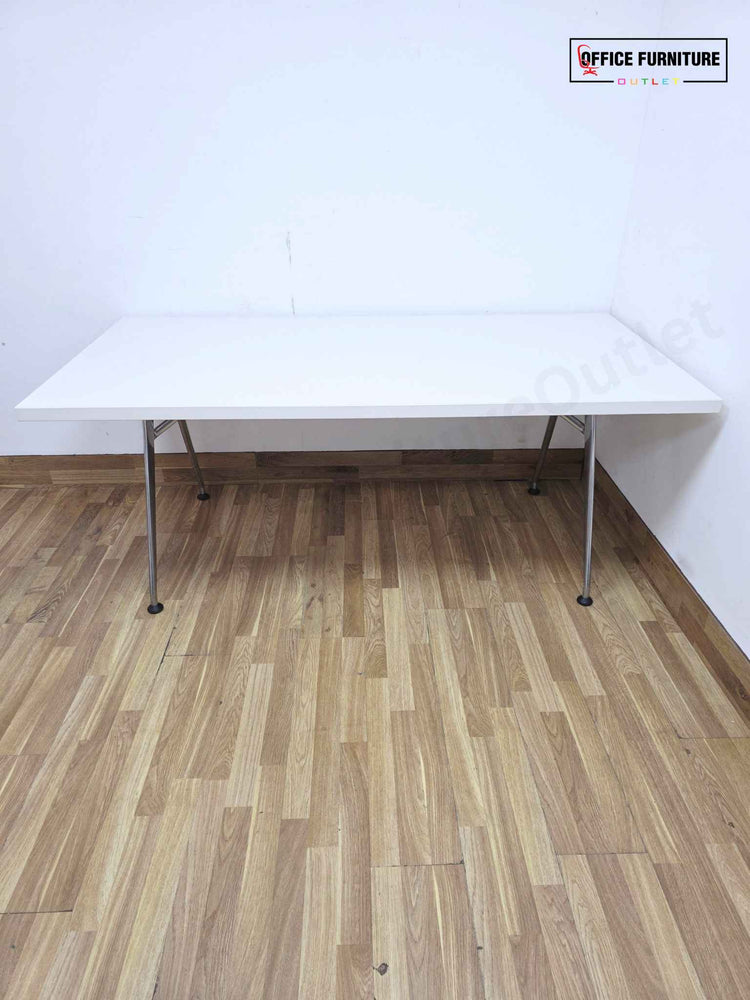Vitra Click Folding Meeting Table With Collapsible Legs