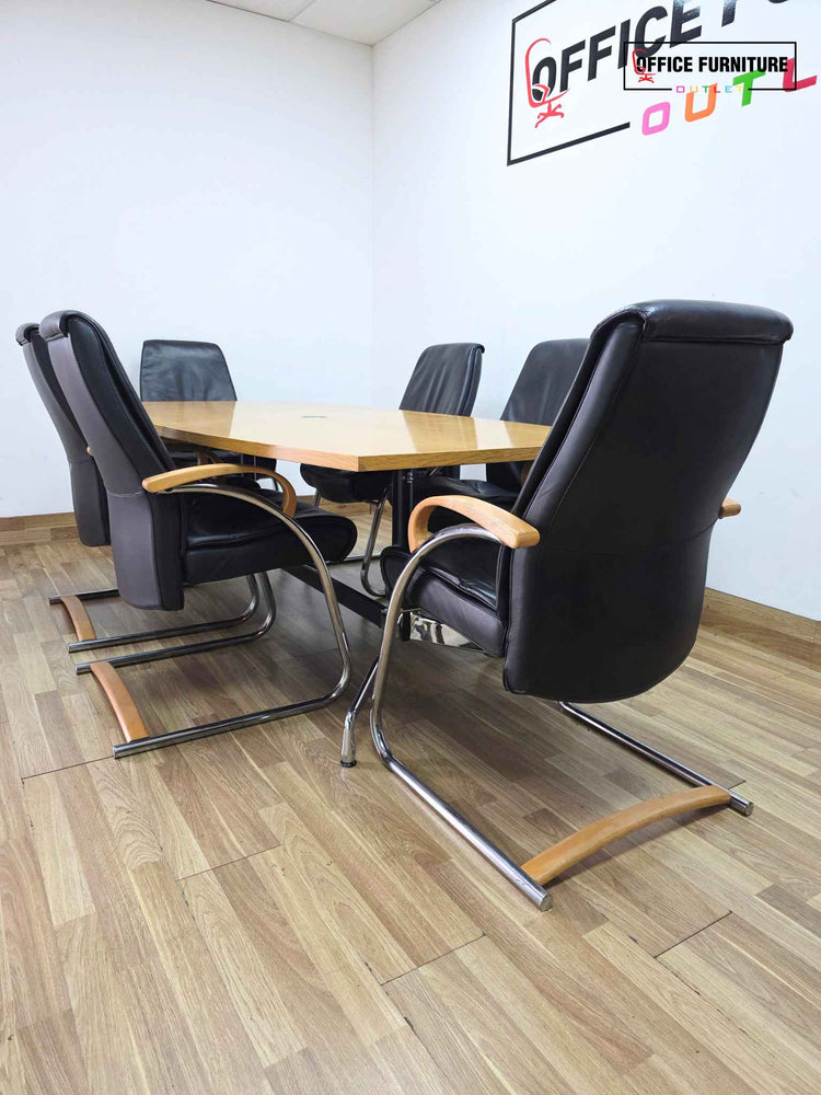 Vitra Meeting Table & 6 Zante Leather Meeting Chairs