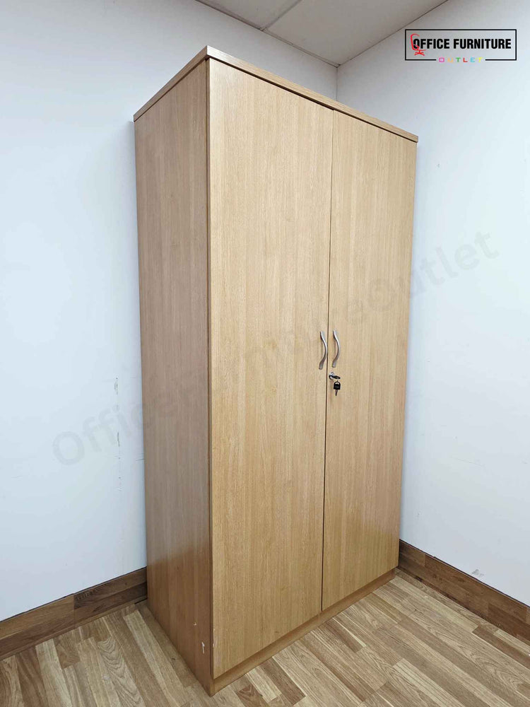 Tall Oak Double Door Wooden Cabinet with Key (ST44)