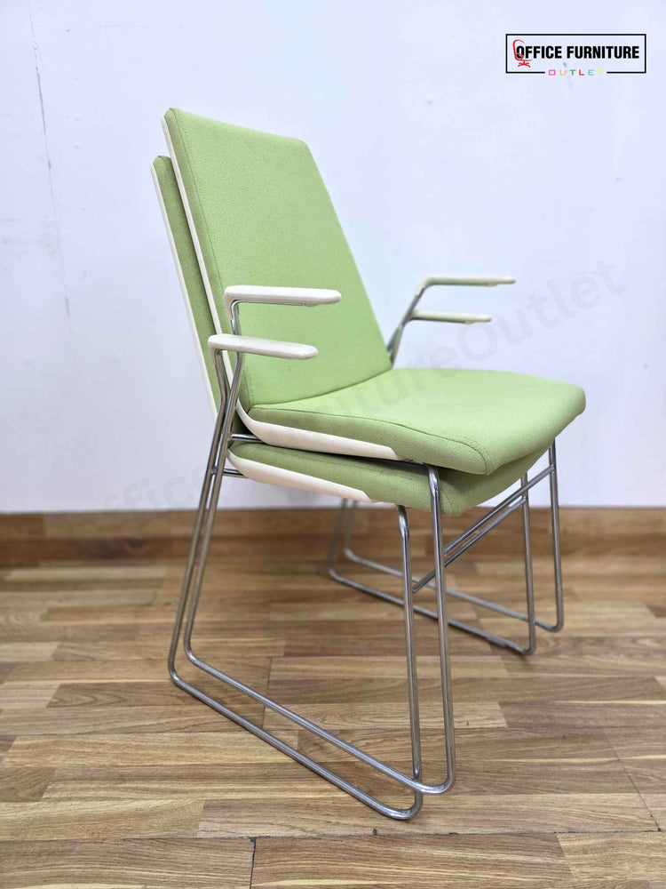 White Round Meeting Table with 2 Allermuir Confer Cantilever Armchairs (RT03)