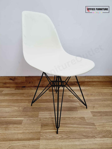 Set of 4 Genuine Vitra Eames DSR / Herman Miller Chairs