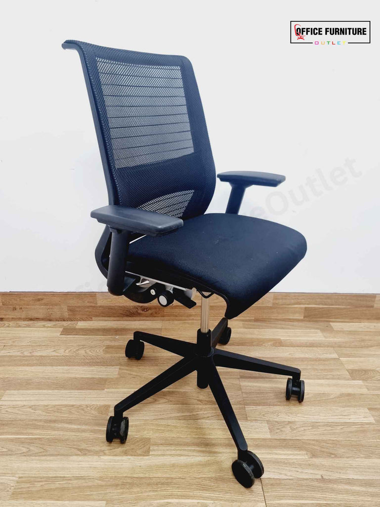 Steelcase Think V1  Premium Office Chair