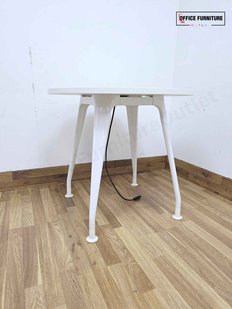 White Round Meeting Table with Integrated Power Port (RT01)