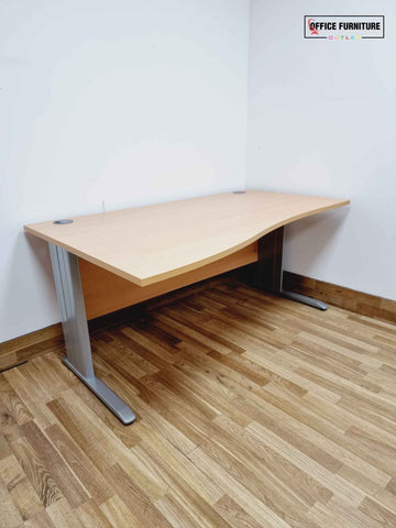 Brand New Beech Wave Desk (160cm X 100cm/80cm)