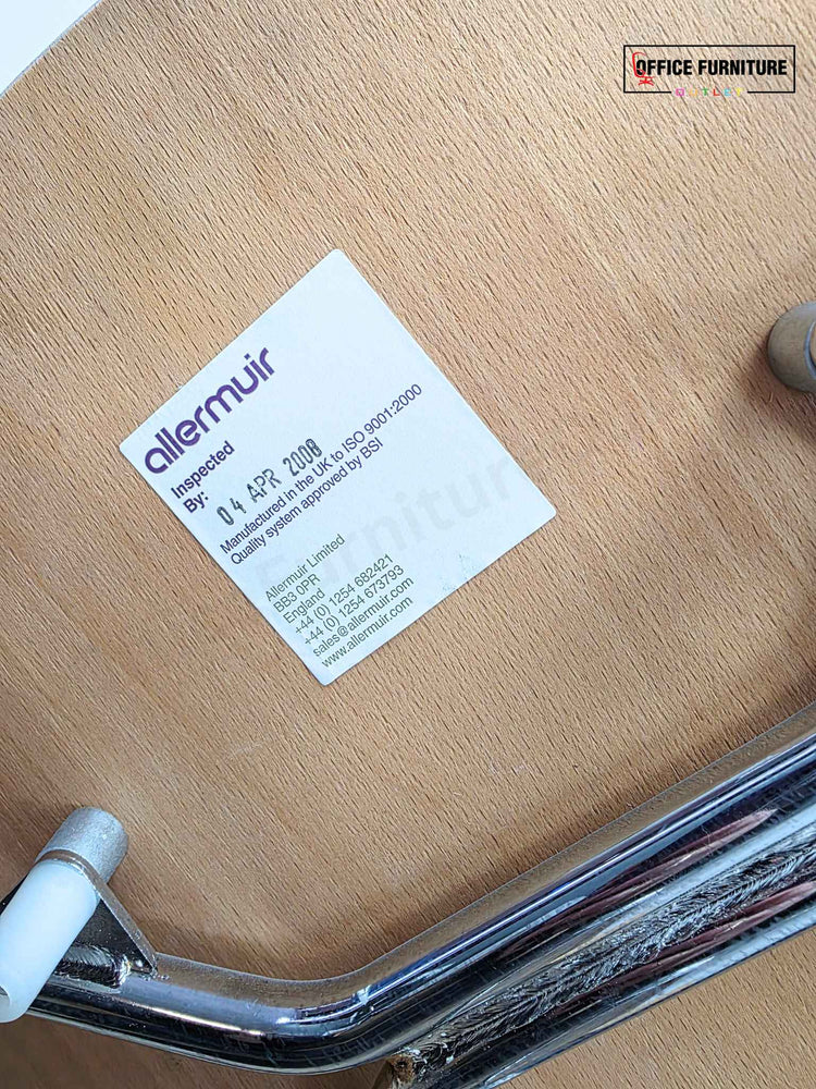 Round Senator Canteen Table with Allermuir Chairs