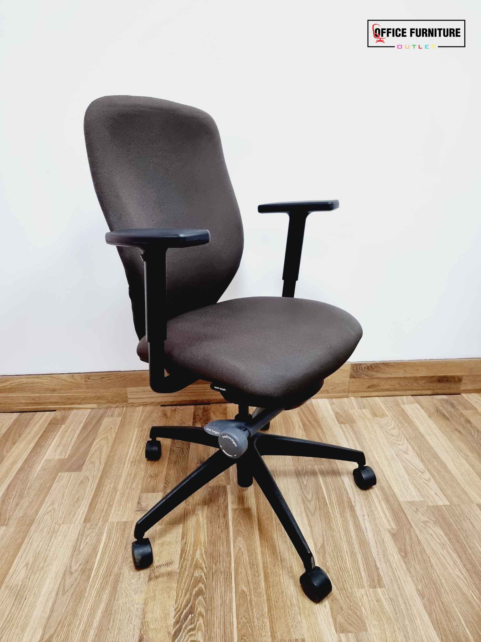 Boss Design Lily Swivel Chair (SC21)