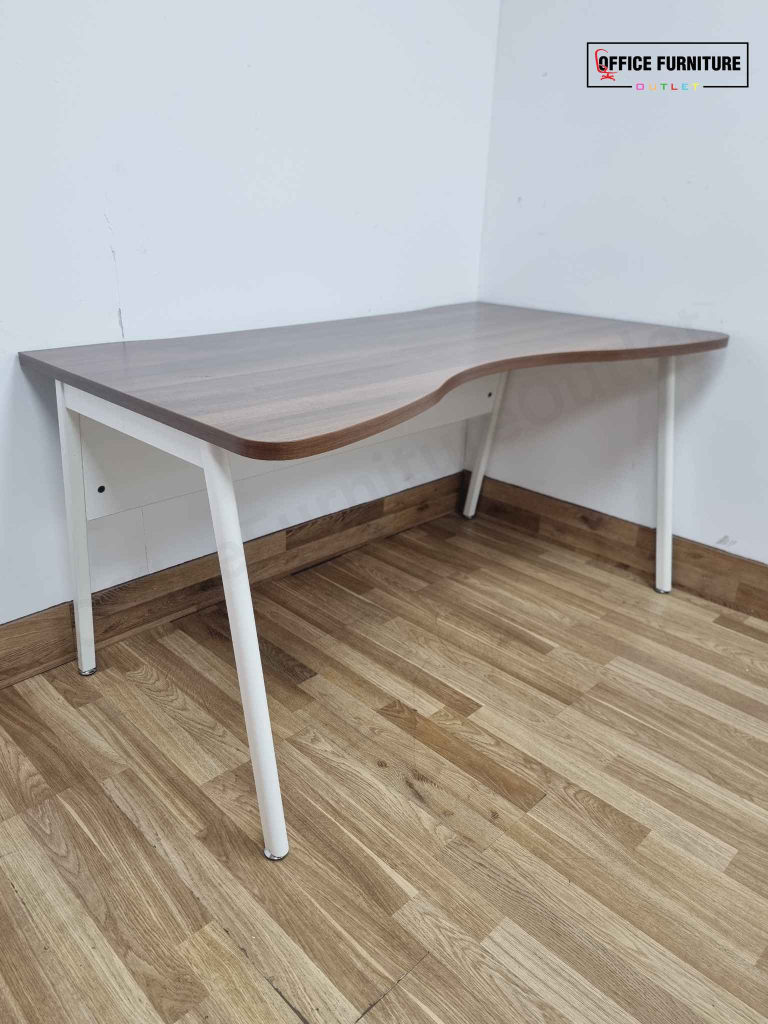 Double Wave Walnut Desk (140cm x 80cm)