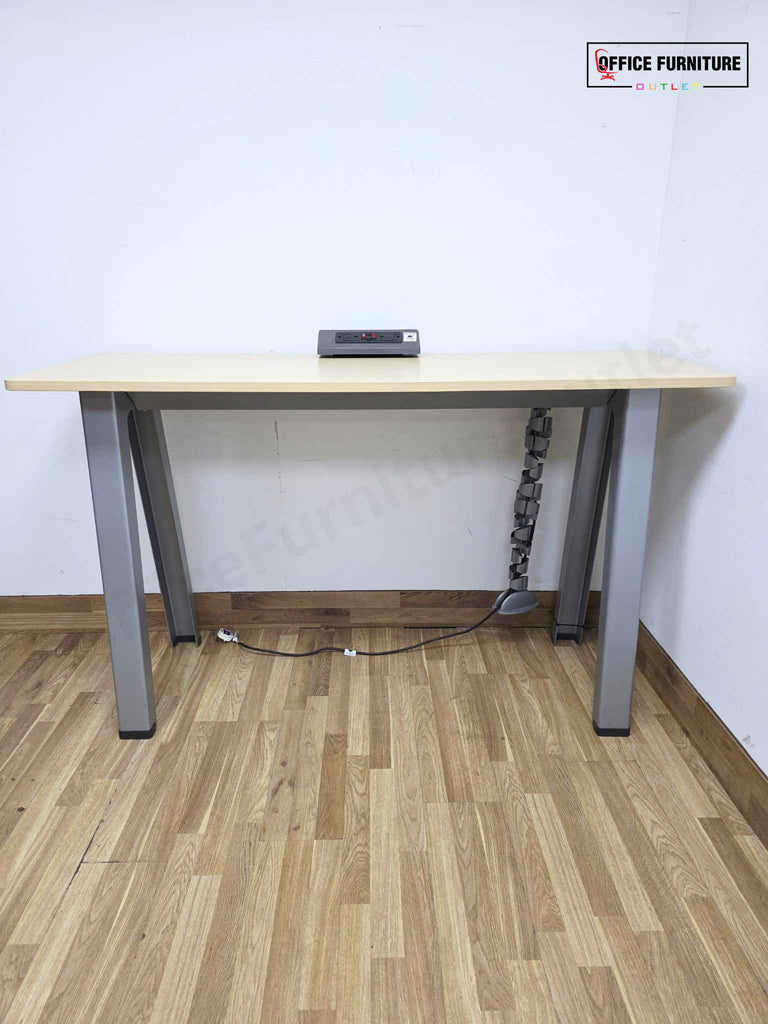 Steelcase High Bar Table with Integrated Power – Office UK