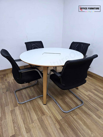 Steelcase Round Meeting Table with 4 Sedus Cantilever Chairs