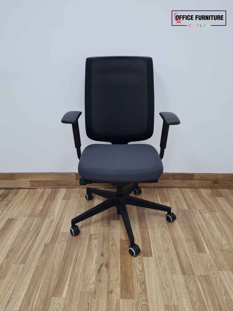 Steelcase Reply Air Mesh Back Chair - Grey Base (SC27)