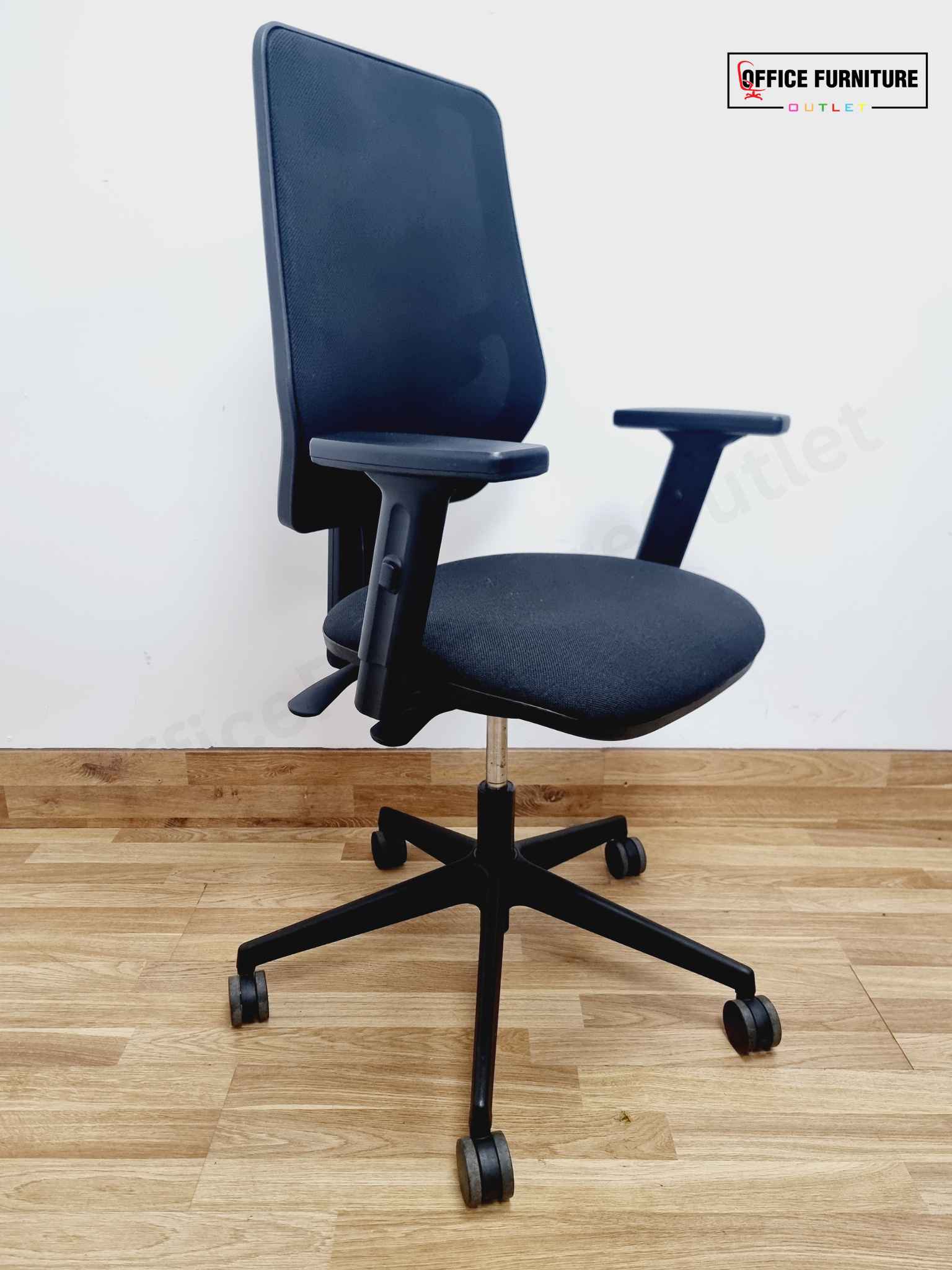 Senator Torasen Meteor Mesh Task Chair (SC95)