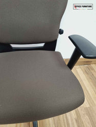 Boss Design Lily Swivel Chair (SC21)