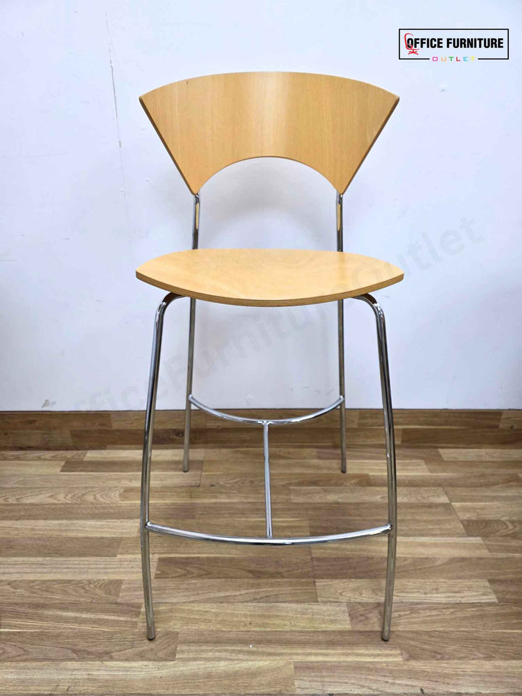 Canteen High Round Table with Allermuir Wooden Bar Stools x3