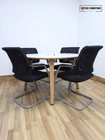 Steelcase Round Meeting Table with 4 Sedus Cantilever Chairs