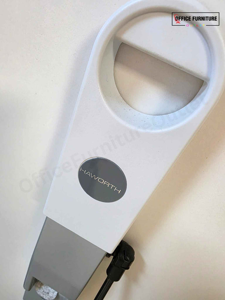 Haworth Flip Top Table (160 × 80 cm) with Power Connection