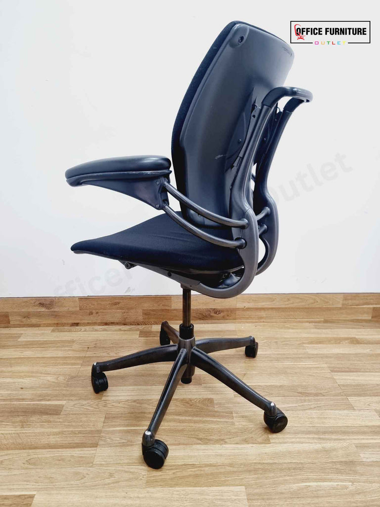 Humanscale Freedom Chair