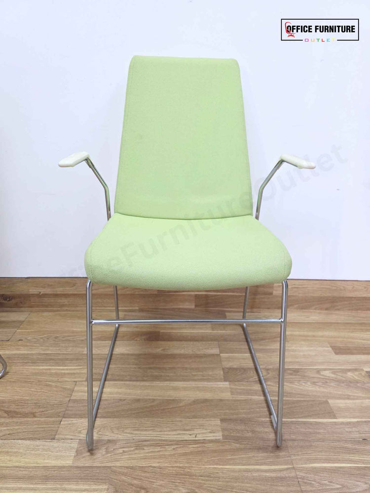 White Round Meeting Table with 2 Allermuir Confer Cantilever Armchairs (RT03)