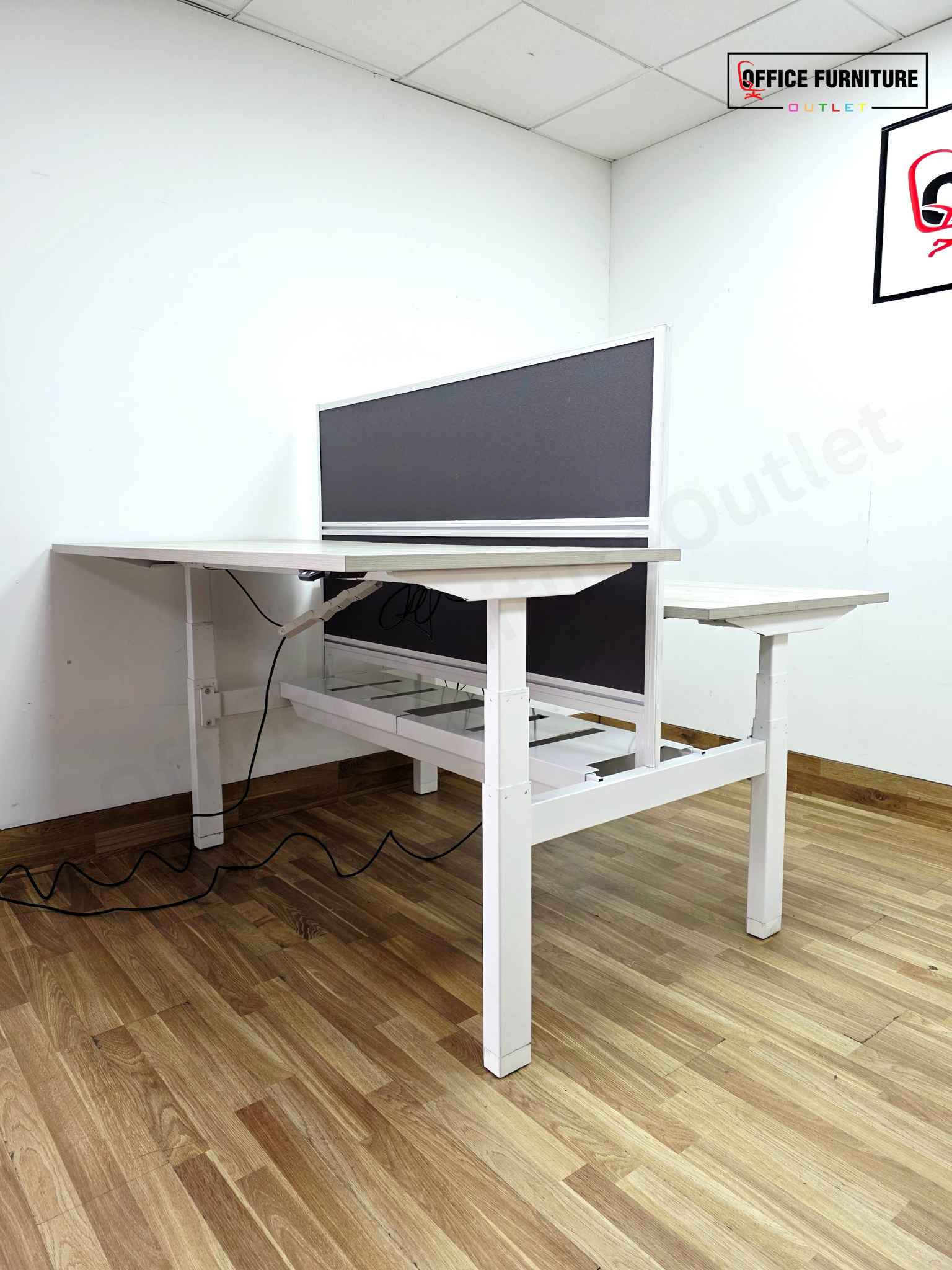 Dual Position Electric Height Adjustable Desk (160cm x 160cm)