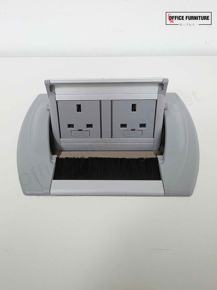 Haworth Flip Top Table (160 × 80 cm) with Power Connection