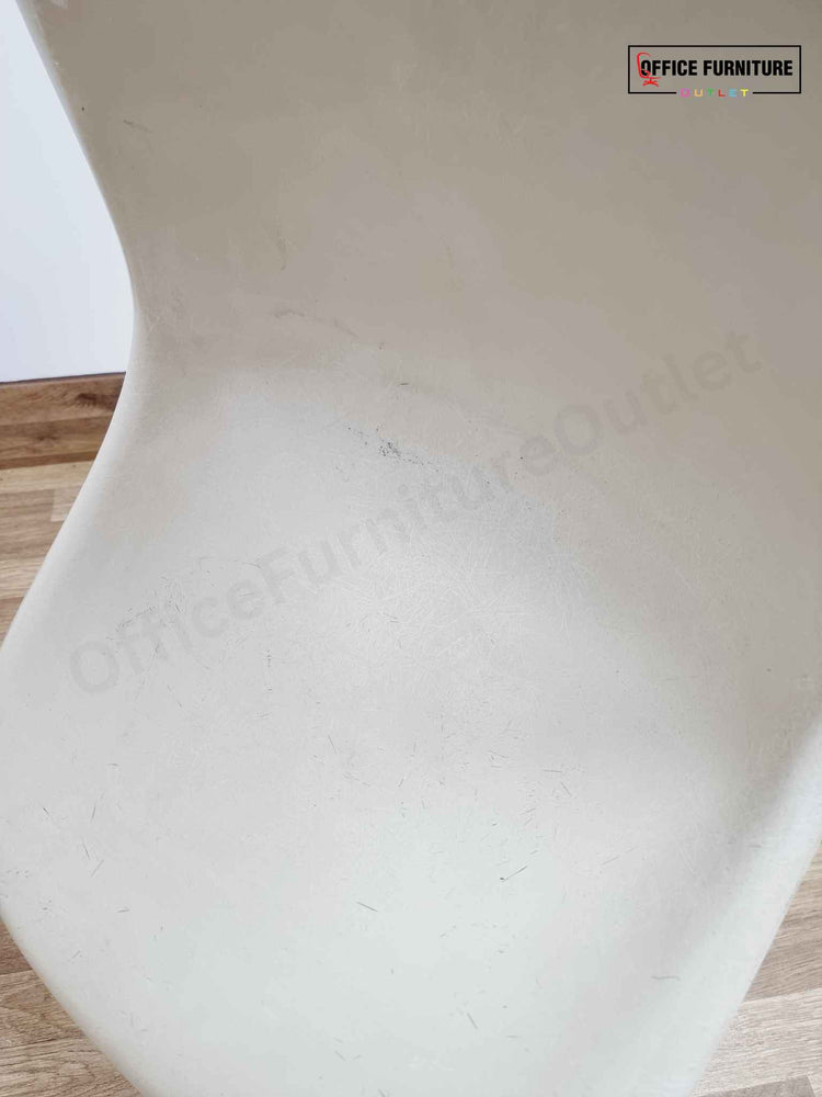 Set of 4 Genuine Vitra Eames DSR / Herman Miller Chairs