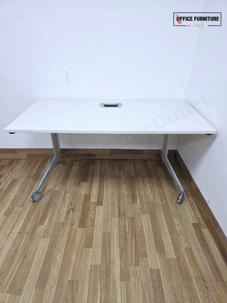 Haworth Flip Top Table (160 × 80 cm) with Power Connection