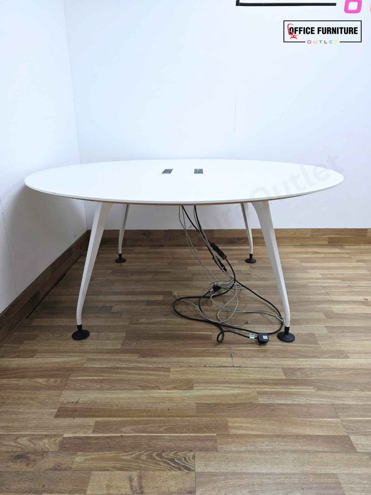 Large Round White Meeting Room Table (160cm) – Modern Office Table with Integrated Power Ports