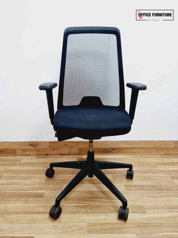 Interstuhl EVERYIs1 Ergonomic Office Chair (SC100)