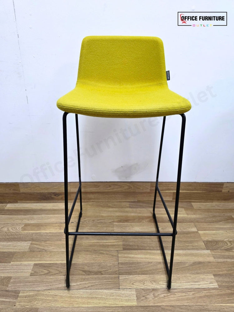 Workstories Hub Poseur High Bar Table with 4 Narbutas Mustard Yellow Bar Stools