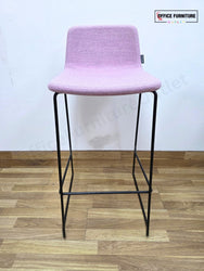 Workstories Hub Poseur High Bar Table with 4 Narbutas Pastel Pink Bar Stools